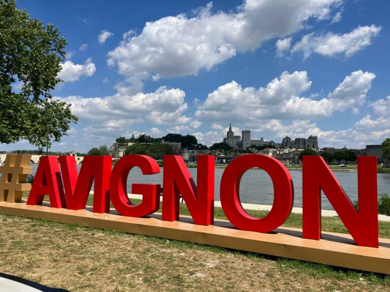 Balade en trottinette électrique à Avignon